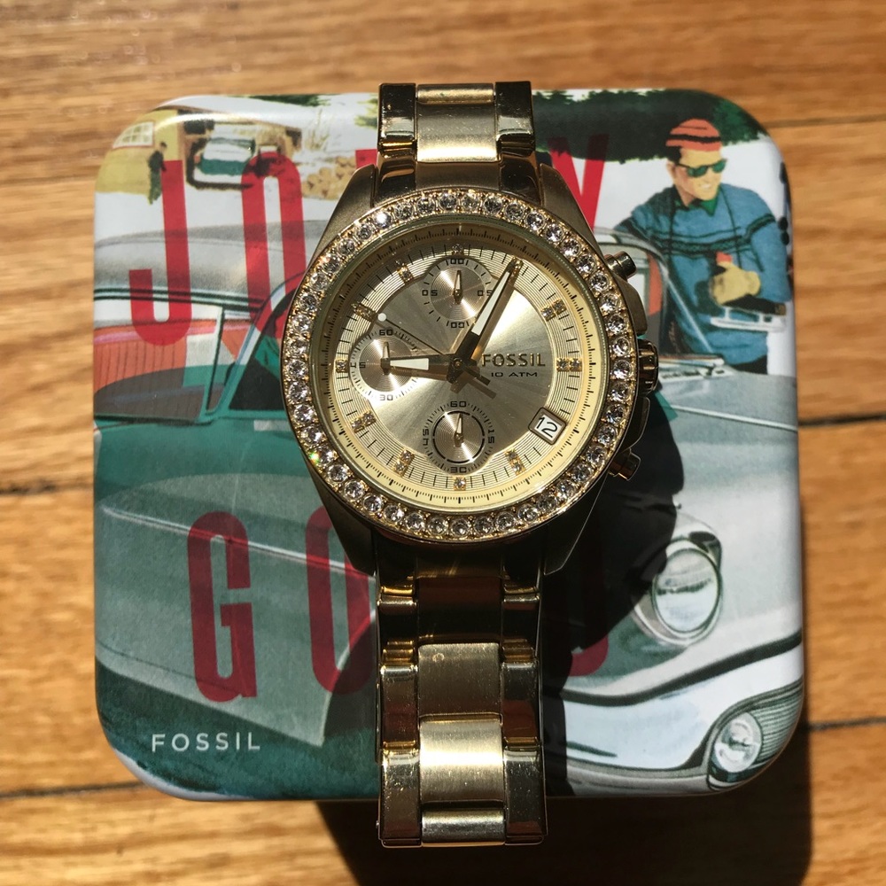 Gold Fossil watch